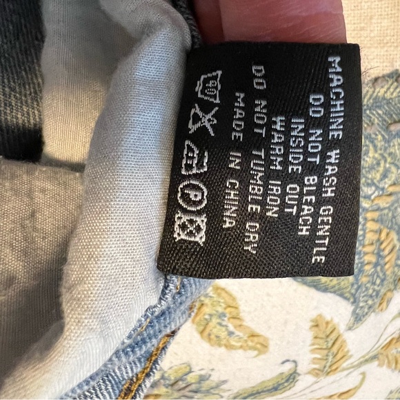 NWT Vintage Wash Denim Longline Turn Up Boyfriend Shorts Size 8 (UK size 12) - Picture 8 of 11